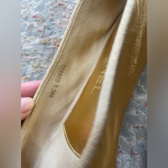 Chanel Gold Ballet Flats 35 - Picture 3 of 8